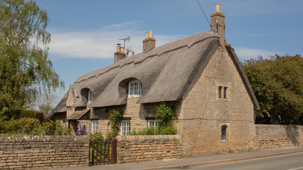 Simply Thatch Header