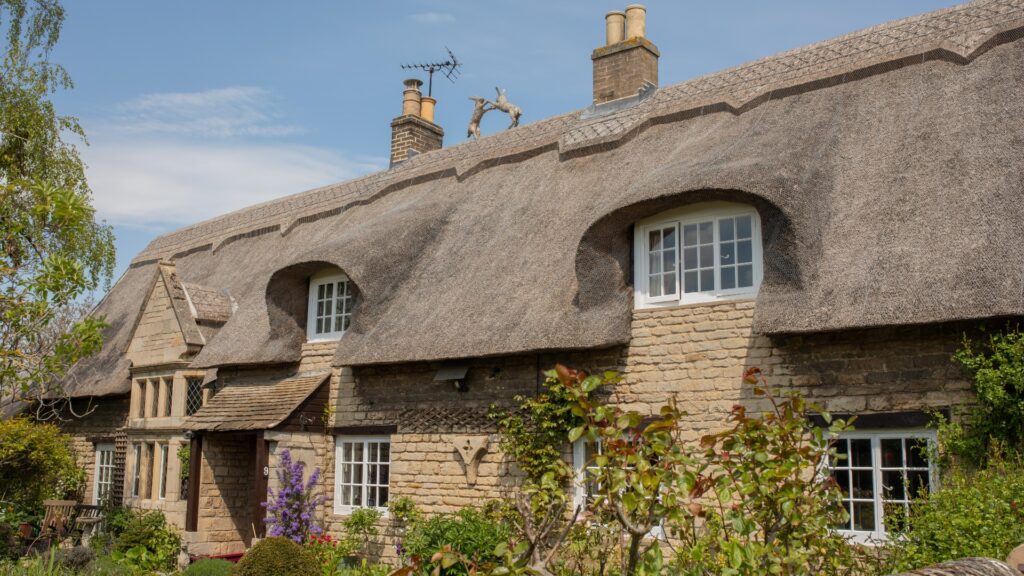 Simply Thatch Header